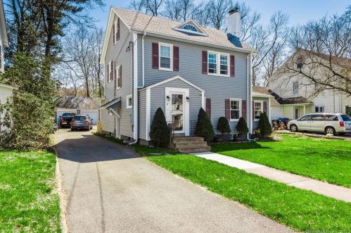 14 Stephen St, Manchester, CT 06040-4431