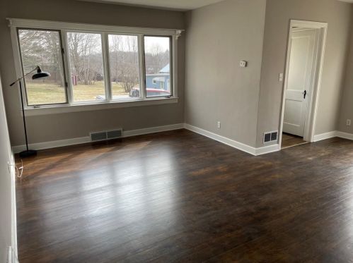 406 Linn St, Dodgeville, WI 53533-1726