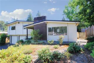 12721 19th Ave, Seattle WA  98125-4110 exterior