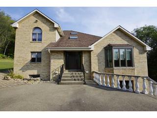 1157 Sugar Run Rd, Venetia, PA 15367-1505