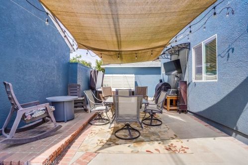3753 Snowden Ave, Long Beach CA  90808-2226 exterior