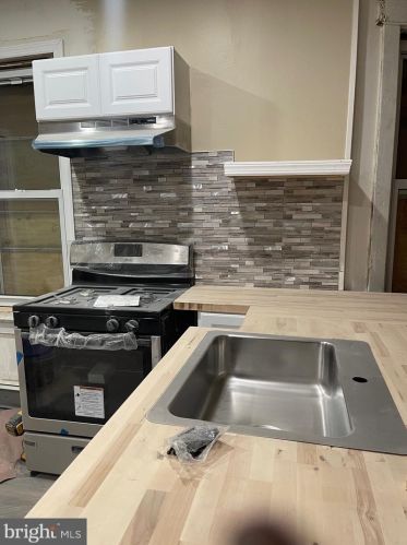 219 Rosemont Ave, Trenton NJ  08618-4425 exterior