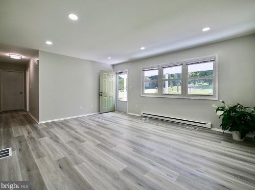 1694 Bethel Rd, Boothwyn PA  19060-2049 exterior