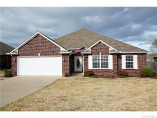 621 Shannon Dr, Bartlesville, OK 74006-1937