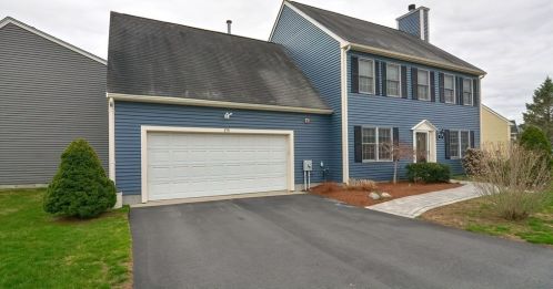175 Clear Pond Dr, Walpole MA  02081-4343 exterior