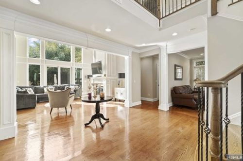 390 Orchard Pl, Haworth, NJ 07641-1130