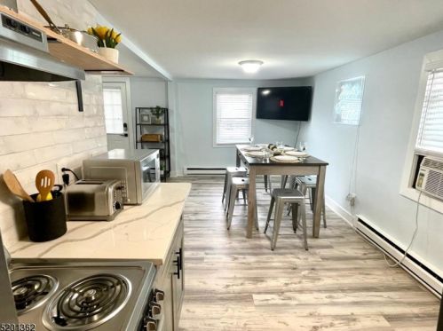 219 Hamilton Ave, Pelican Island, NJ 08751-2345