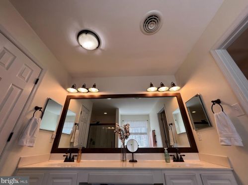 230 Pebble Vly Dr, Dover DE 19904-9469 exterior