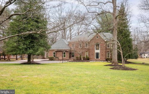 281 Golden Woods Ct, Great Falls VA  22066-4152 exterior