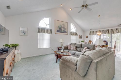 6702 Normandy Dr, Mount Laurel NJ  08054-5993 exterior