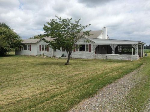 387 Sunnyside Ln, Foneswood, VA 22572-3027