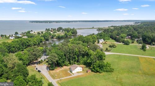 84 Cove Ln, Montross VA  22520-4026 exterior