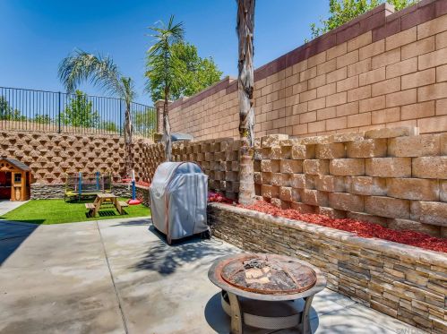 34314 Woodmont, Lake Elsinore CA  92532-2998 exterior