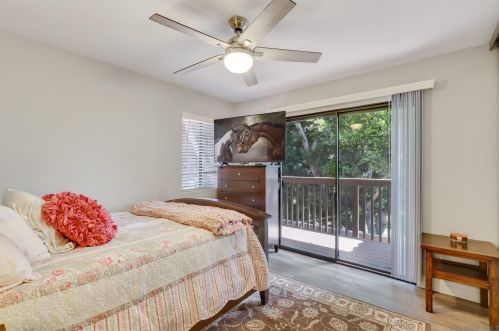 5521 Lesa Rd, La Mesa CA  91942-1704 exterior