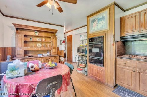 6 Vermont Ave, Jackson Twp NJ  08527-1522 exterior