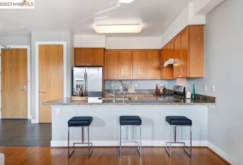 1020 Jackson St, Oakland, CA 94607-4873