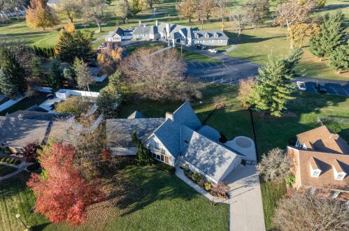 1224 Countryside Dr, Washington Ch OH  43160-1804 exterior