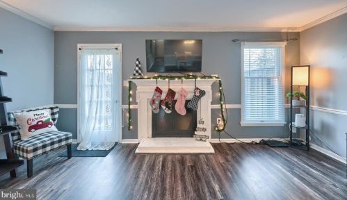 3 Fairfax Vlg, Harrisburg PA  17112-9557 exterior