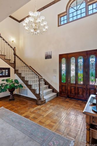 29523 Ridgeway Dr, Calabasas CA exterior