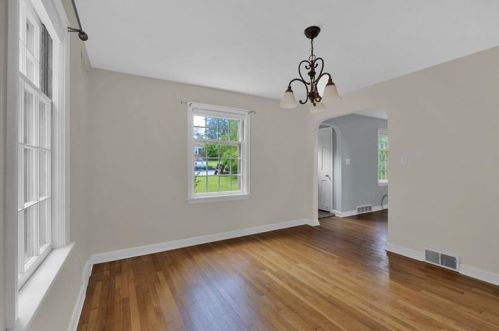 205 Woodland Ave, Glenshaw PA  15116-2010 exterior