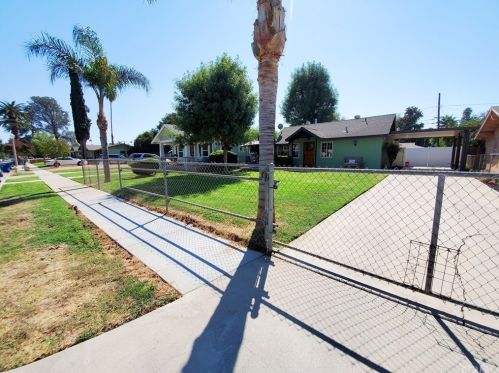 4458 Highland Pl, Riverside, CA 92506-1143