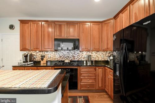 14800 Potomac Branch Dr, Woodbridge VA  22191-4056 exterior