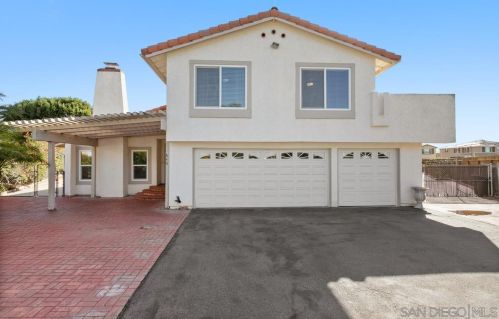 840 Centennial Dr, Vista, CA 92081-6501