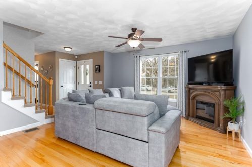 73 Remington Farm Dr, Coventry RI  02816-8276 exterior