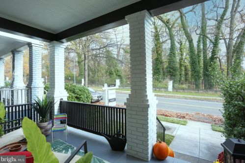 311 Rock Creek Church Rd, Washington, DC 20011-6003