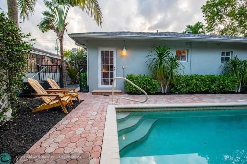 744 New York St, West Palm Beach, FL 33401-6602