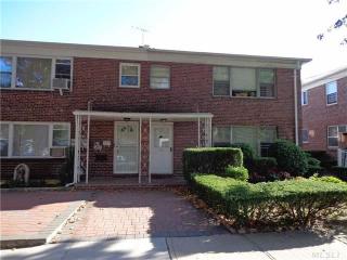 19208 35th Ave, Long Island City, NY 11358
