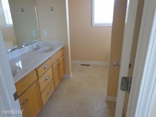 1383 Ambleside Dr, Clarksville TN  37040-8536 exterior