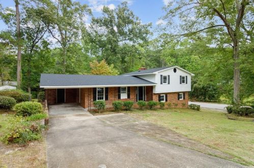 1743 Swann St, Fayetteville, NC 28303-3743