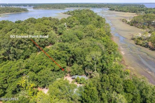80 Gannet Pt Rd, Beaufort SC  29907-2306 exterior