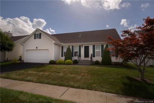 40 Rolling Grn, Middletown, CT 06457-8739