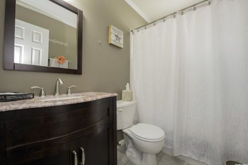 1571 13th St, Babylon NY  11704-3225 exterior