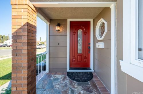 8242 Calendula Dr, Buena Park, CA 90620-2049