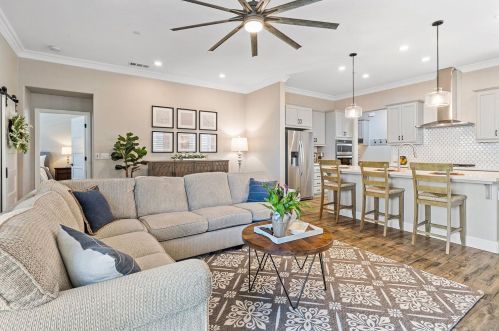 1219 Sephos St, Manteca CA  95337 exterior