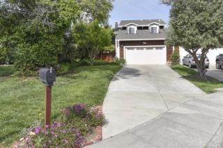 1712 Northstar Dr, Petaluma, CA 94954-1575