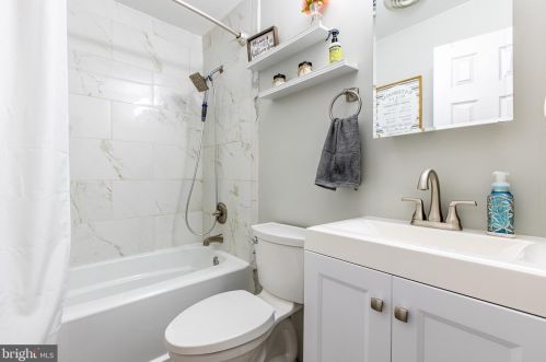 958 Buck Dr, Dover DE  19901-6650 exterior