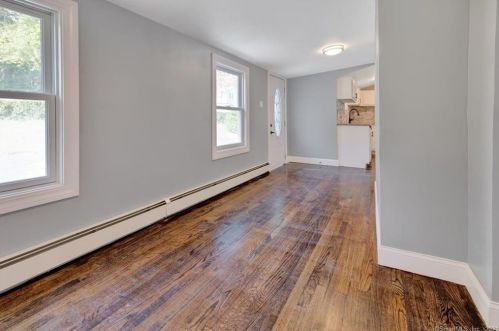 1300 Spindle Hill Rd, Waterbury CT  06716-1223 exterior