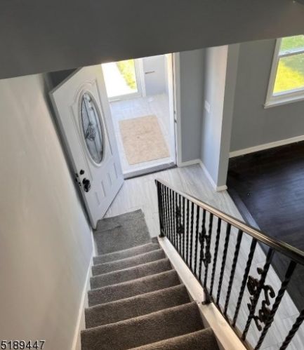 480 Robins St, Roselle, NJ 07203-1845