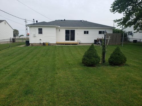 1105 Leesburg Ave, Washington Ch, OH 43160-1257