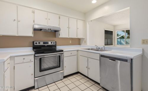 4428 Turquoise Ave, Glendale AZ 85302-1149 exterior