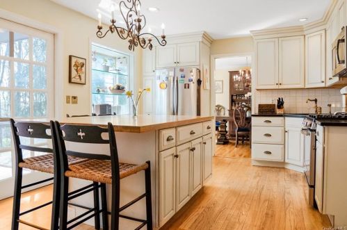 12 Soundview Loop, Lewisboro, NY 10590-2510