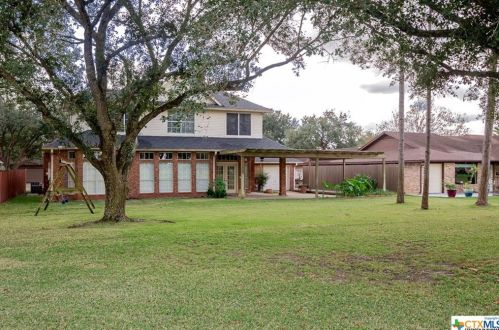 410 Charleston Dr, Victoria TX 77904-3830 exterior