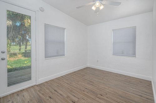 208 Southern Ave, Fort Pierce FL  34950-5433 exterior