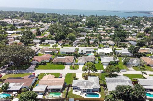 2579 60th Ave, Saint Petersburg FL  33712-5219 exterior