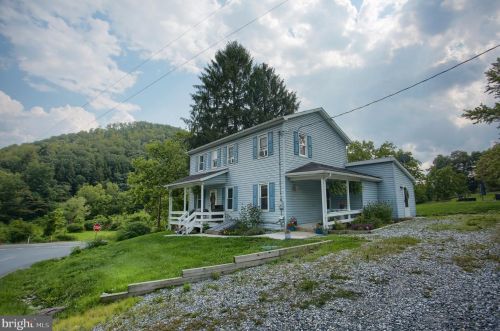 2 Mill Rd, Shermansdale, PA 17090-8012