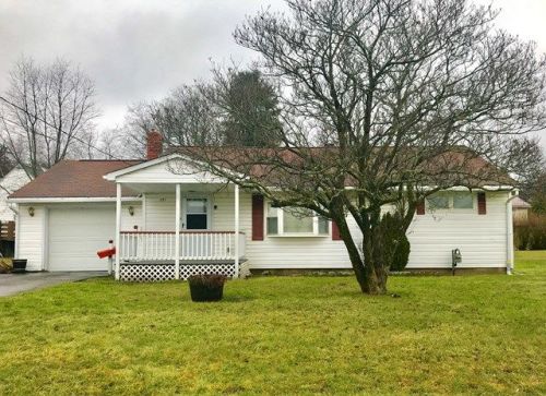 751 Petrolia St, Knox, PA 16232-1883